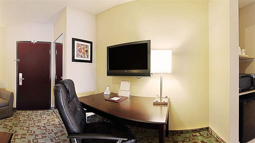 Western Eastgate & Hotel